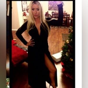 Elegant Black Long Sleeve Dress with Slit